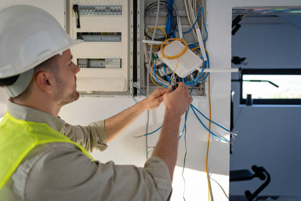 Best Affordable Emergency Electrician  in Covington, KY